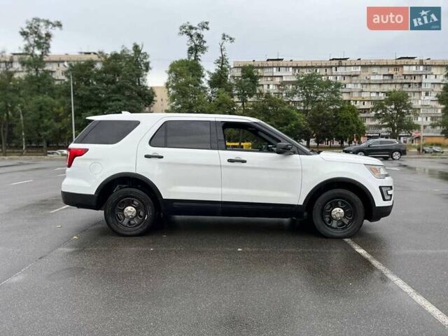 Белый Форд Эксплорер, объемом двигателя 3.73 л и пробегом 195 тыс. км за 13789 $, фото 4 на Automoto.ua