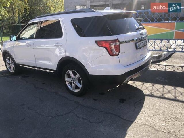 Белый Форд Эксплорер, объемом двигателя 3.5 л и пробегом 199 тыс. км за 17500 $, фото 4 на Automoto.ua
