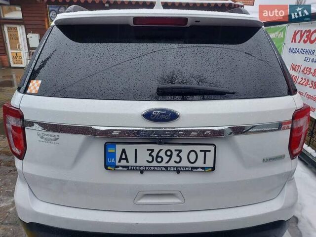 Білий Форд Експлорер, об'ємом двигуна 2.3 л та пробігом 161 тис. км за 17000 $, фото 8 на Automoto.ua
