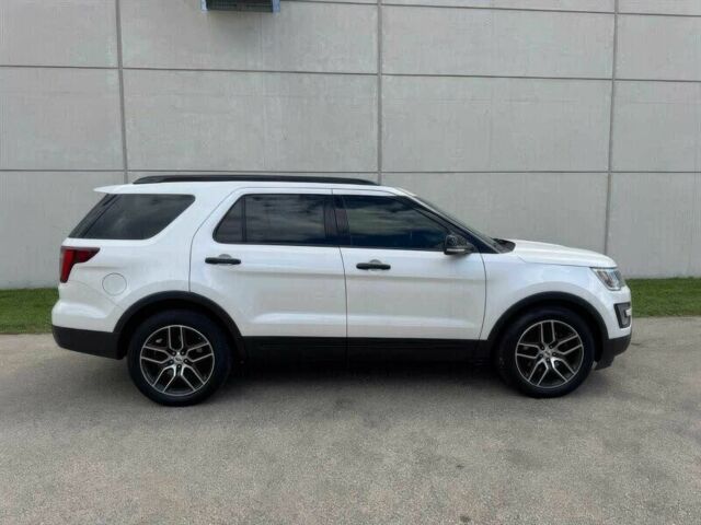 Белый Форд Эксплорер, объемом двигателя 3.5 л и пробегом 54 тыс. км за 8500 $, фото 6 на Automoto.ua