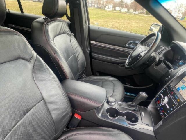 Белый Форд Эксплорер, объемом двигателя 3.5 л и пробегом 68 тыс. км за 13000 $, фото 6 на Automoto.ua