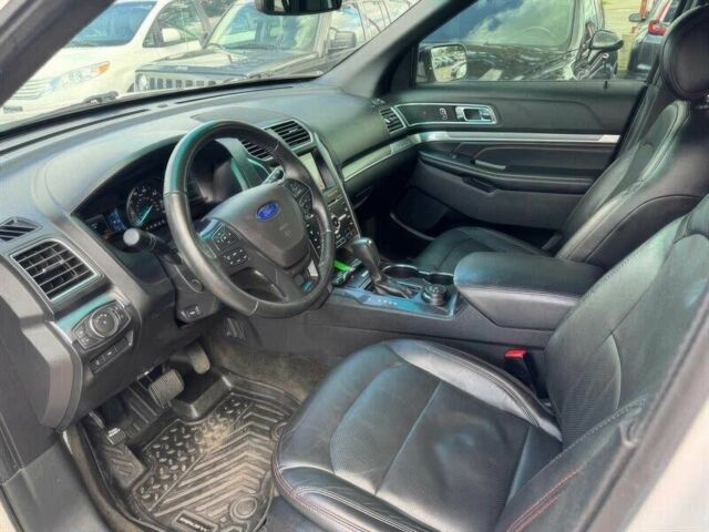 Белый Форд Эксплорер, объемом двигателя 3.5 л и пробегом 54 тыс. км за 8500 $, фото 7 на Automoto.ua