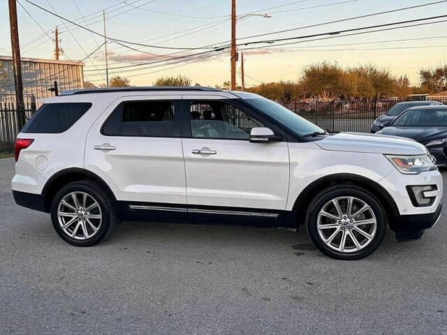 Белый Форд Эксплорер, объемом двигателя 3.5 л и пробегом 59 тыс. км за 9600 $, фото 2 на Automoto.ua