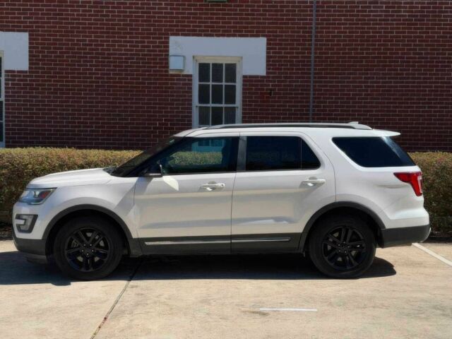 Білий Форд Експлорер, об'ємом двигуна 2.3 л та пробігом 55 тис. км за 4000 $, фото 1 на Automoto.ua