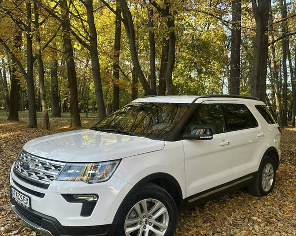 Форд Эксплорер 2018 в Ивано-Франковске на Automoto.ua Белый Форд Эксплорер, объемом двигателя 3.5 л и пробегом 107 тыс. км за 21500 $, фото 3 на Automoto.ua