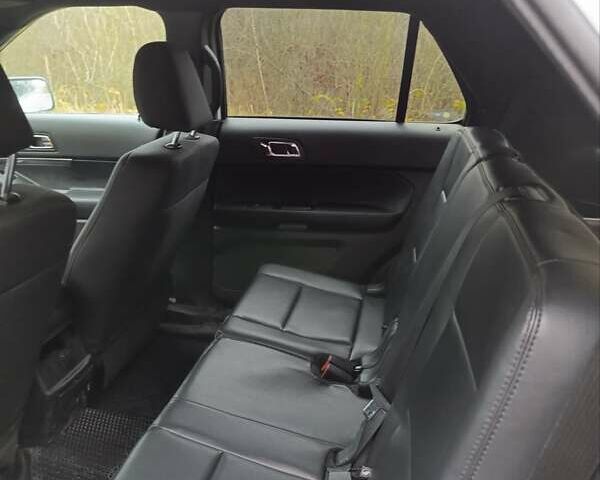 Білий Форд Експлорер, об'ємом двигуна 3.72 л та пробігом 72 тис. км за 14700 $, фото 15 на Automoto.ua