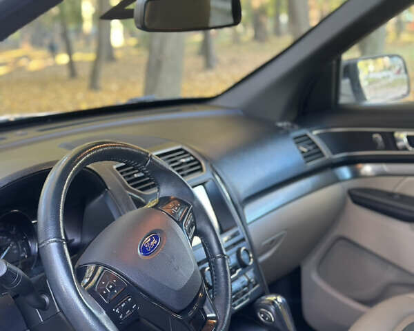 Форд Эксплорер 2018 в Ивано-Франковске на Automoto.ua Белый Форд Эксплорер, объемом двигателя 3.5 л и пробегом 107 тыс. км за 21500 $, фото 22 на Automoto.ua