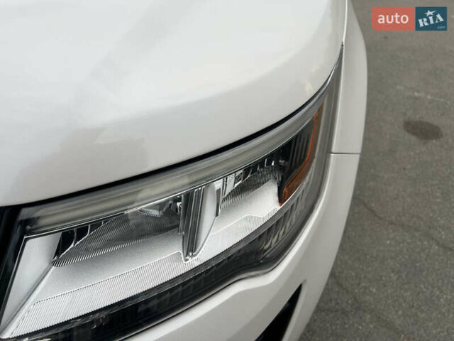 Белый Форд Эксплорер, объемом двигателя 3.5 л и пробегом 148 тыс. км за 23000 $, фото 10 на Automoto.ua