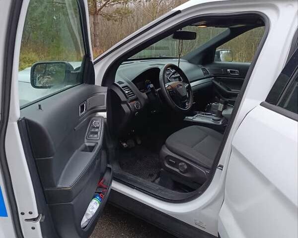 Білий Форд Експлорер, об'ємом двигуна 3.72 л та пробігом 72 тис. км за 14700 $, фото 18 на Automoto.ua