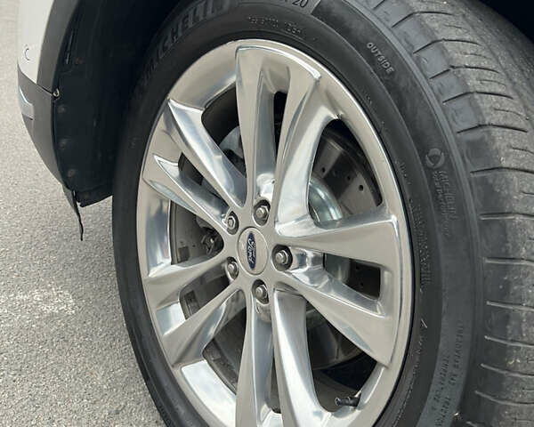 Белый Форд Эксплорер, объемом двигателя 3.5 л и пробегом 148 тыс. км за 23000 $, фото 20 на Automoto.ua