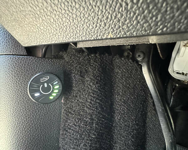 Белый Форд Эксплорер, объемом двигателя 3.5 л и пробегом 143 тыс. км за 26500 $, фото 23 на Automoto.ua