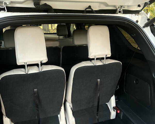 Форд Эксплорер 2018 в Ивано-Франковске на Automoto.ua Белый Форд Эксплорер, объемом двигателя 3.5 л и пробегом 107 тыс. км за 21500 $, фото 17 на Automoto.ua