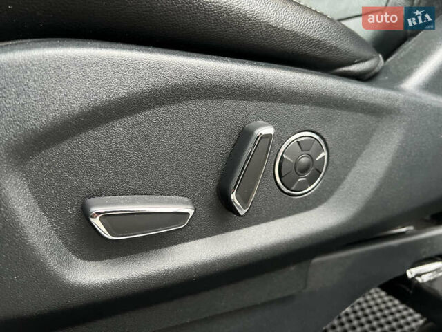 Белый Форд Эксплорер, объемом двигателя 3.5 л и пробегом 148 тыс. км за 23000 $, фото 19 на Automoto.ua