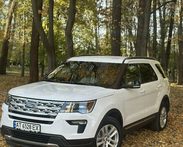Форд Эксплорер 2018 в Ивано-Франковске на Automoto.ua Белый Форд Эксплорер, объемом двигателя 3.5 л и пробегом 107 тыс. км за 21500 $, фото 1 на Automoto.ua