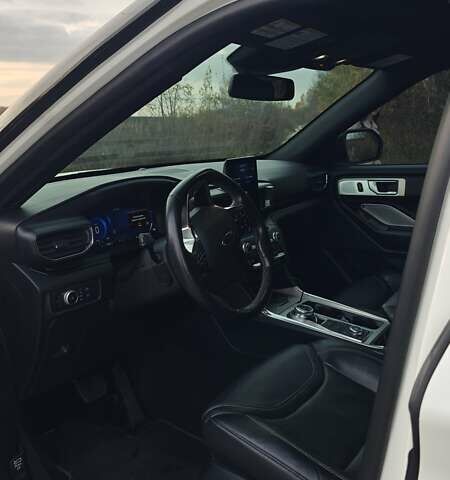 Білий Форд Експлорер, об'ємом двигуна 3 л та пробігом 118 тис. км за 37000 $, фото 21 на Automoto.ua