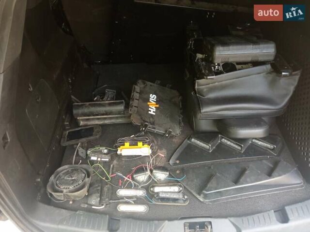 Белый Форд Эксплорер, объемом двигателя 3.34 л и пробегом 57 тыс. км за 29500 $, фото 32 на Automoto.ua