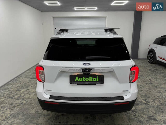 Белый Форд Эксплорер, объемом двигателя 2.26 л и пробегом 105 тыс. км за 24900 $, фото 6 на Automoto.ua