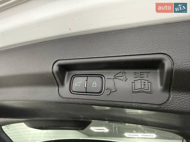 Белый Форд Эксплорер, объемом двигателя 2.26 л и пробегом 105 тыс. км за 24900 $, фото 27 на Automoto.ua