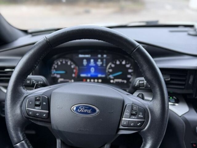 Белый Форд Эксплорер, объемом двигателя 2.3 л и пробегом 106 тыс. км за 27000 $, фото 10 на Automoto.ua