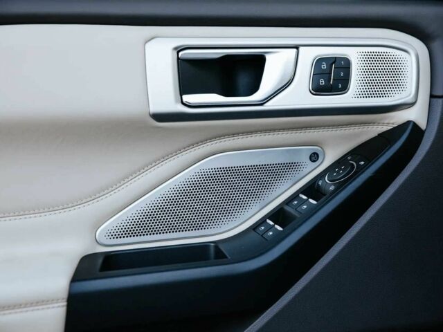 Белый Форд Эксплорер, объемом двигателя 2.3 л и пробегом 80 тыс. км за 16850 $, фото 9 на Automoto.ua