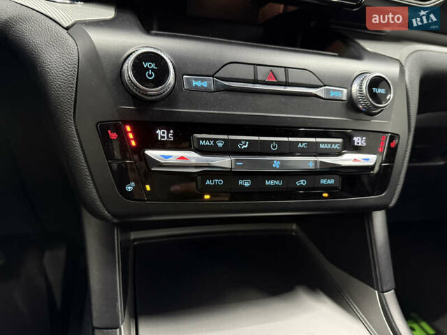 Белый Форд Эксплорер, объемом двигателя 2.26 л и пробегом 105 тыс. км за 24900 $, фото 12 на Automoto.ua