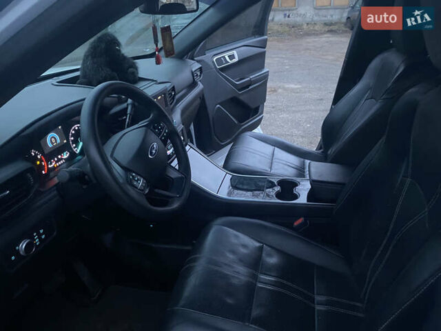 Белый Форд Эксплорер, объемом двигателя 3 л и пробегом 90 тыс. км за 22100 $, фото 2 на Automoto.ua