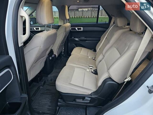 Білий Форд Експлорер, об'ємом двигуна 2.26 л та пробігом 40 тис. км за 27500 $, фото 10 на Automoto.ua