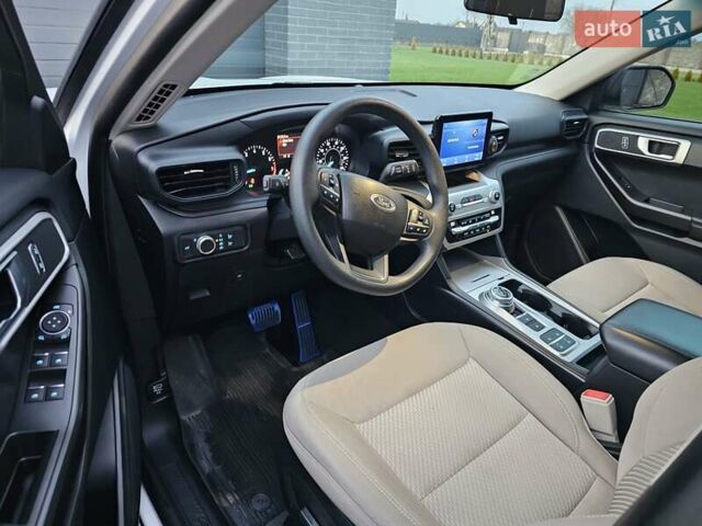 Білий Форд Експлорер, об'ємом двигуна 2.26 л та пробігом 40 тис. км за 27500 $, фото 15 на Automoto.ua