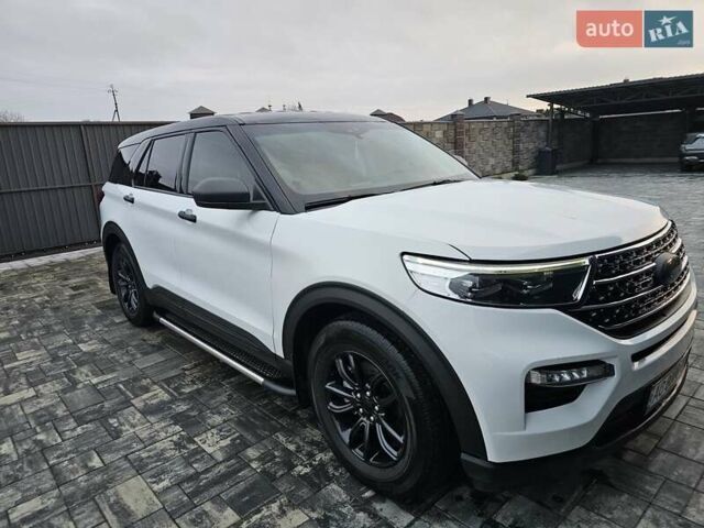 Білий Форд Експлорер, об'ємом двигуна 2.26 л та пробігом 40 тис. км за 27500 $, фото 2 на Automoto.ua