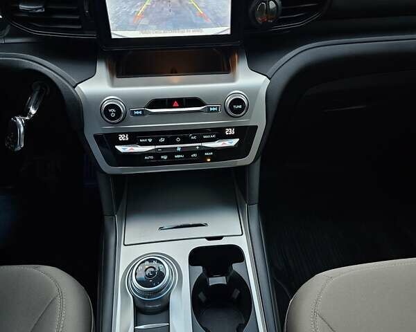 Білий Форд Експлорер, об'ємом двигуна 2.26 л та пробігом 40 тис. км за 27500 $, фото 16 на Automoto.ua