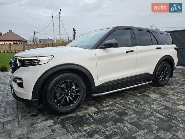 Білий Форд Експлорер, об'ємом двигуна 2.26 л та пробігом 40 тис. км за 27500 $, фото 4 на Automoto.ua