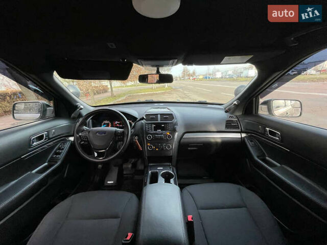 Бежевый Форд Эксплорер, объемом двигателя 3.7 л и пробегом 219 тыс. км за 22000 $, фото 9 на Automoto.ua