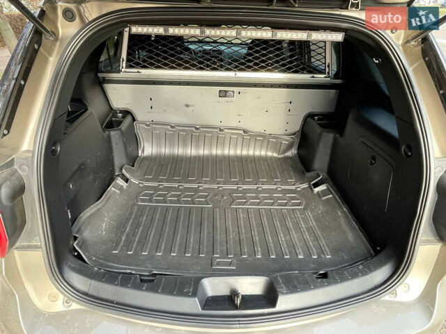 Бежевый Форд Эксплорер, объемом двигателя 3.7 л и пробегом 219 тыс. км за 22000 $, фото 14 на Automoto.ua