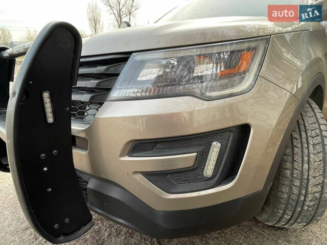 Бежевый Форд Эксплорер, объемом двигателя 3.7 л и пробегом 219 тыс. км за 22000 $, фото 26 на Automoto.ua