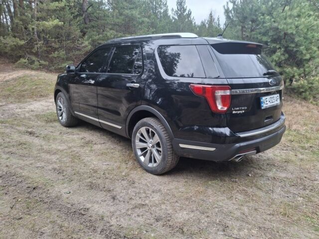 Черный Форд Эксплорер, объемом двигателя 3.5 л и пробегом 72 тыс. км за 23500 $, фото 5 на Automoto.ua