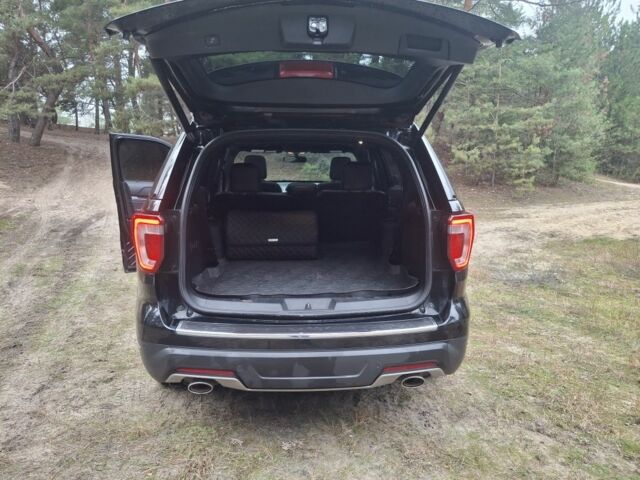 Черный Форд Эксплорер, объемом двигателя 3.5 л и пробегом 72 тыс. км за 23500 $, фото 12 на Automoto.ua