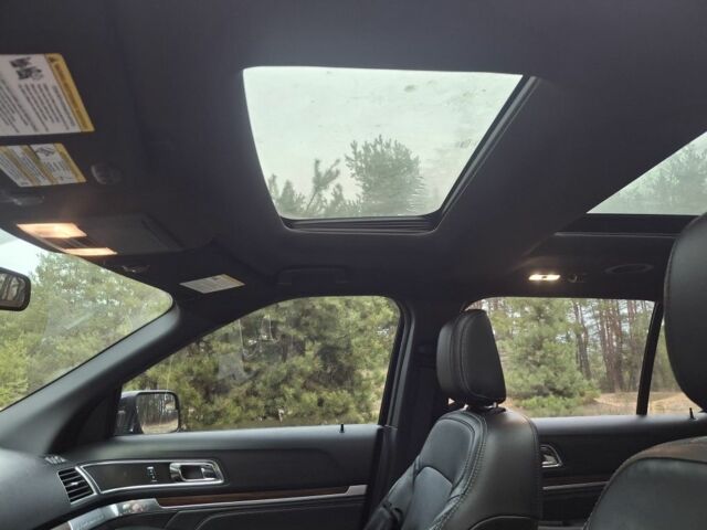 Черный Форд Эксплорер, объемом двигателя 3.5 л и пробегом 72 тыс. км за 23500 $, фото 10 на Automoto.ua