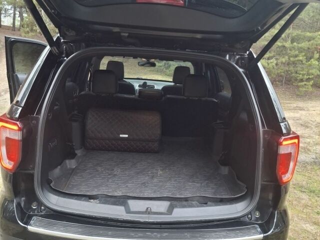 Черный Форд Эксплорер, объемом двигателя 3.5 л и пробегом 72 тыс. км за 23500 $, фото 13 на Automoto.ua