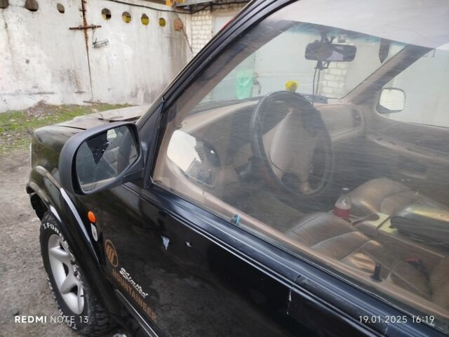 Черный Форд Эксплорер, объемом двигателя 4 л и пробегом 328 тыс. км за 1700 $, фото 9 на Automoto.ua