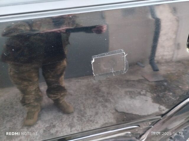 Черный Форд Эксплорер, объемом двигателя 4 л и пробегом 328 тыс. км за 1700 $, фото 12 на Automoto.ua