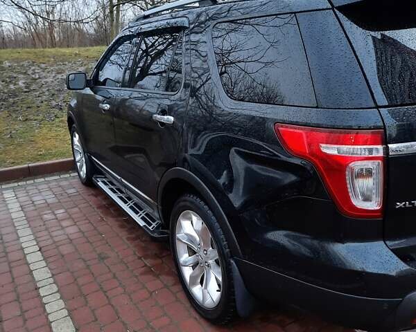 Черный Форд Эксплорер, объемом двигателя 3.5 л и пробегом 152 тыс. км за 16200 $, фото 6 на Automoto.ua