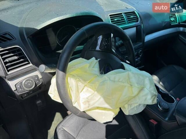 Чорний Форд Експлорер, об'ємом двигуна 3.5 л та пробігом 255 тис. км за 10100 $, фото 15 на Automoto.ua