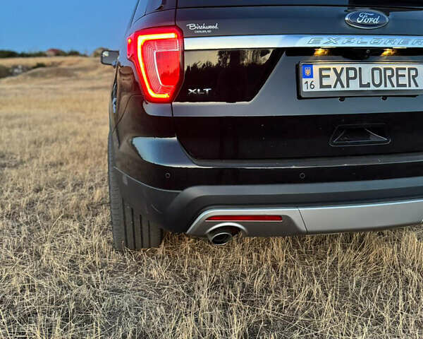 Чорний Форд Експлорер, об'ємом двигуна 3.5 л та пробігом 90 тис. км за 17500 $, фото 6 на Automoto.ua