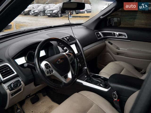 Чорний Форд Експлорер, об'ємом двигуна 3.5 л та пробігом 284 тис. км за 12700 $, фото 12 на Automoto.ua