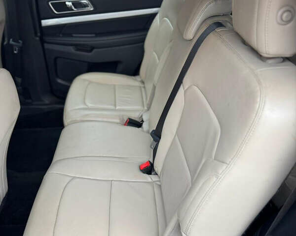 Чорний Форд Експлорер, об'ємом двигуна 3.5 л та пробігом 90 тис. км за 17500 $, фото 9 на Automoto.ua