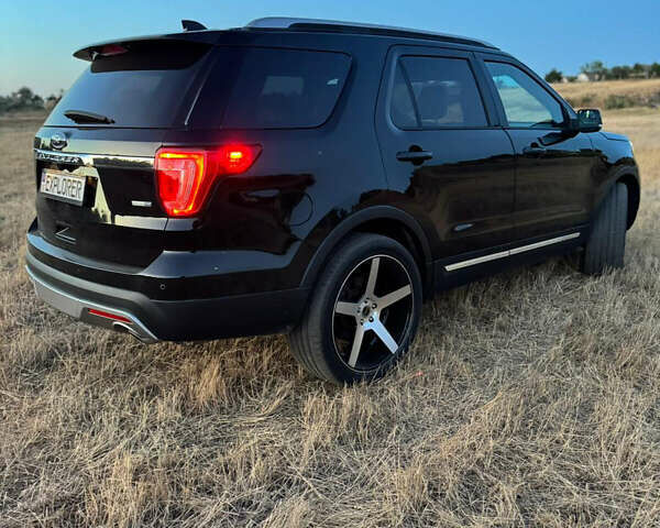 Чорний Форд Експлорер, об'ємом двигуна 3.5 л та пробігом 90 тис. км за 17500 $, фото 4 на Automoto.ua