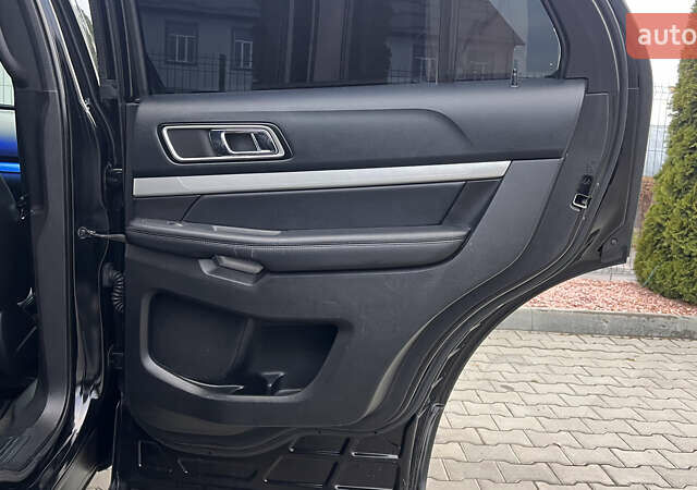 Чорний Форд Експлорер, об'ємом двигуна 3.5 л та пробігом 164 тис. км за 15900 $, фото 41 на Automoto.ua