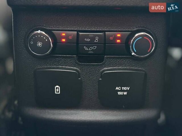 Черный Форд Эксплорер, объемом двигателя 3.5 л и пробегом 208 тыс. км за 21499 $, фото 28 на Automoto.ua