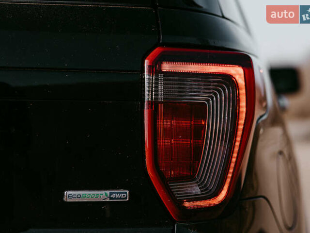 Черный Форд Эксплорер, объемом двигателя 3.5 л и пробегом 175 тыс. км за 23932 $, фото 8 на Automoto.ua