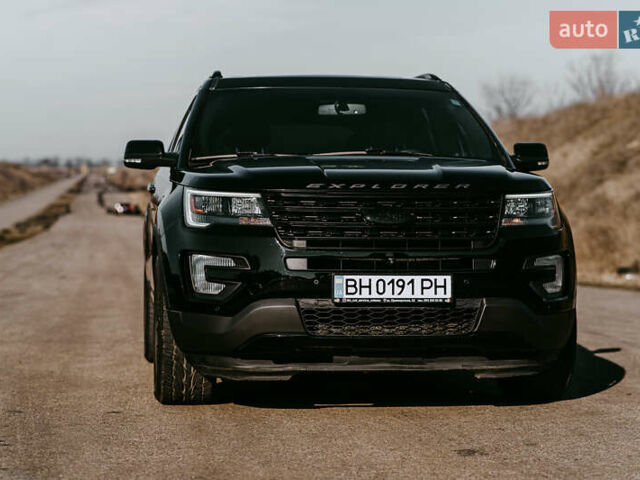 Черный Форд Эксплорер, объемом двигателя 3.5 л и пробегом 175 тыс. км за 23932 $, фото 7 на Automoto.ua